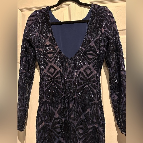 Emery Dress
DRESS THE POPULATION - Picture 4 of 7